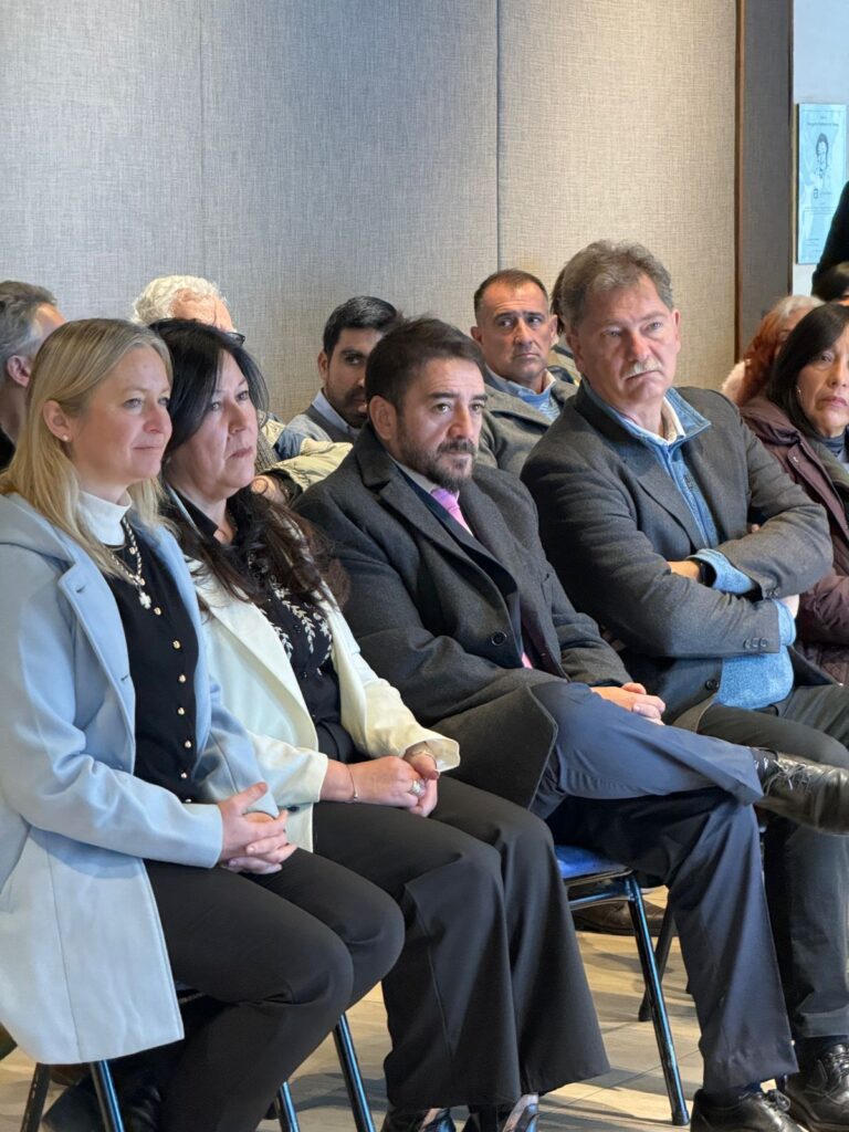 Vicegobernadora Hebe Casado, Senadora Provincial Cristina Gomez, Intendente Municipal Fernando Ubieta
 