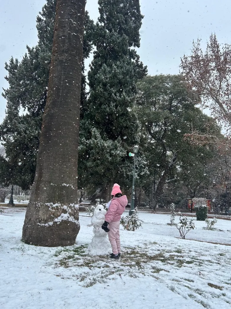 ¿Llega la nieve al Gran Mendoza? El pronóstico que ilusiona a los mendocinos este sábado