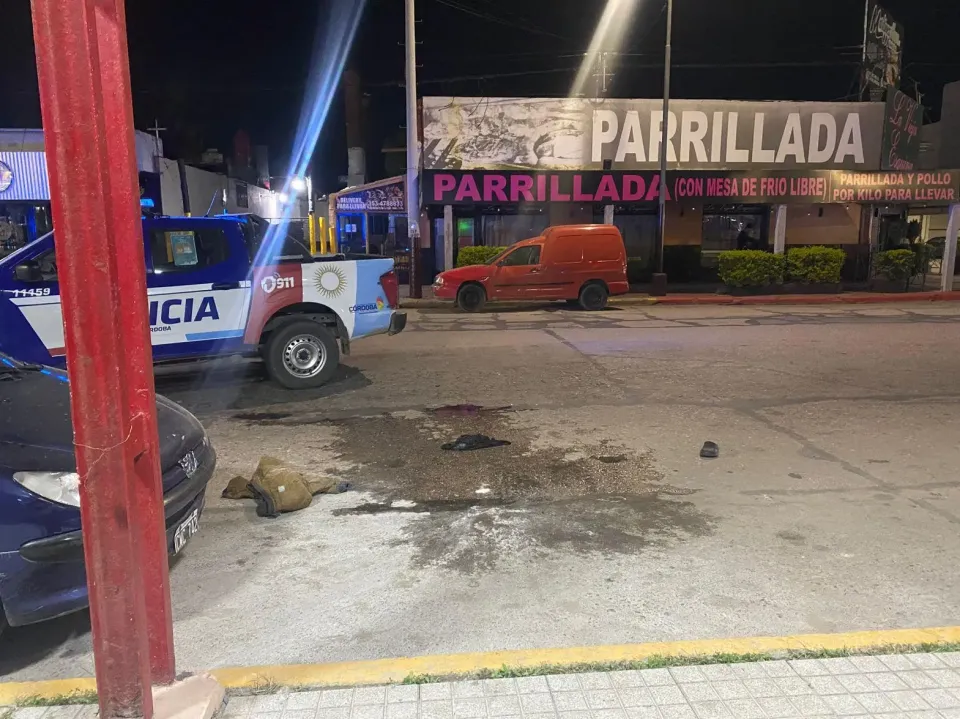 Villa María: un hombre se prendió fuego en la terminal y está internado en grave estado
