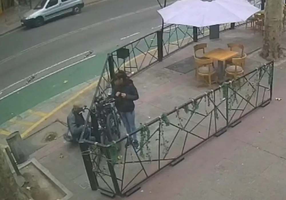 Le robaron la bicicleta al periodista de TN en pleno centro de Mendoza