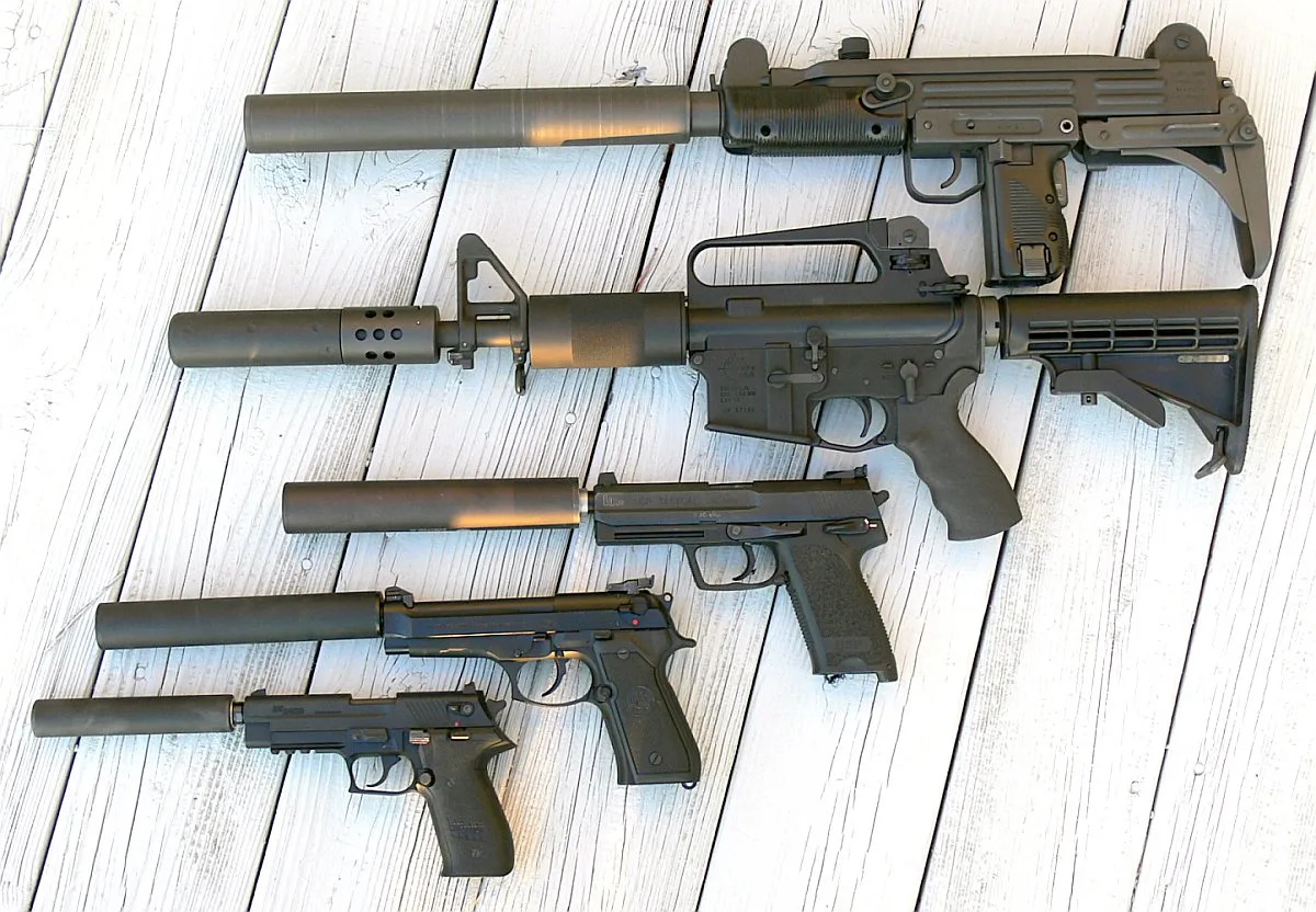 Armas de fuego: el Gobierno habilitó el uso civil de silenciadores y miras nocturnas