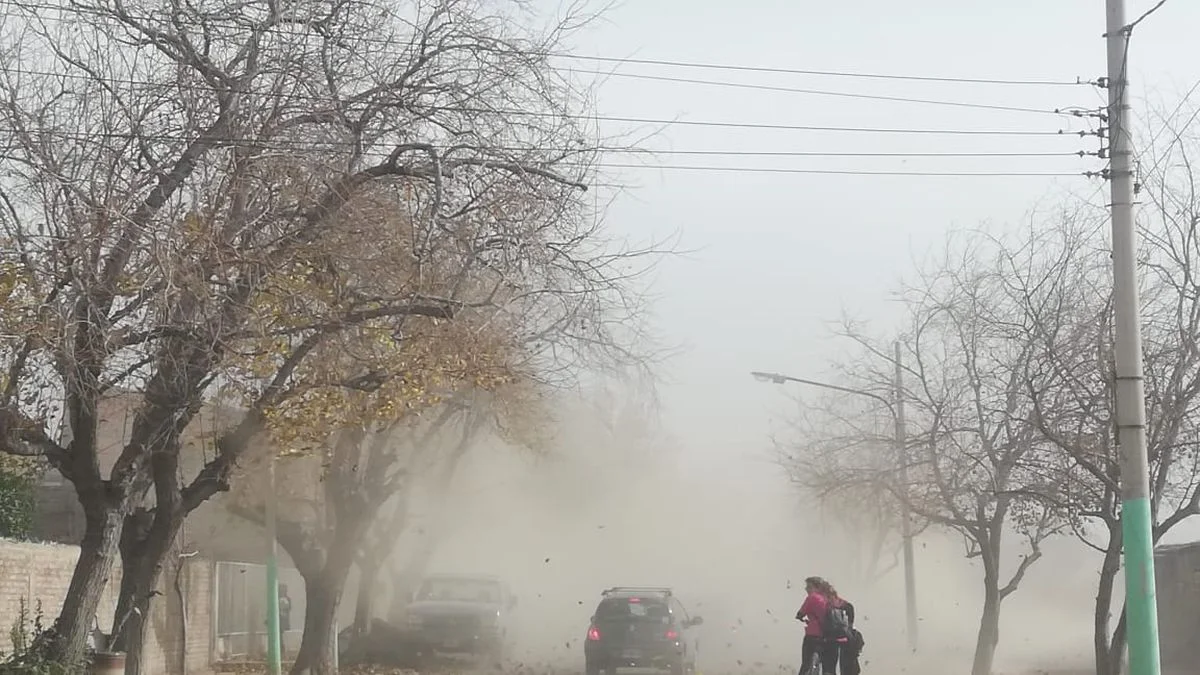 ¡Alerta meteorológica!: baja el Zonda, entra un frente frío y se esperan lluvias en Mendoza