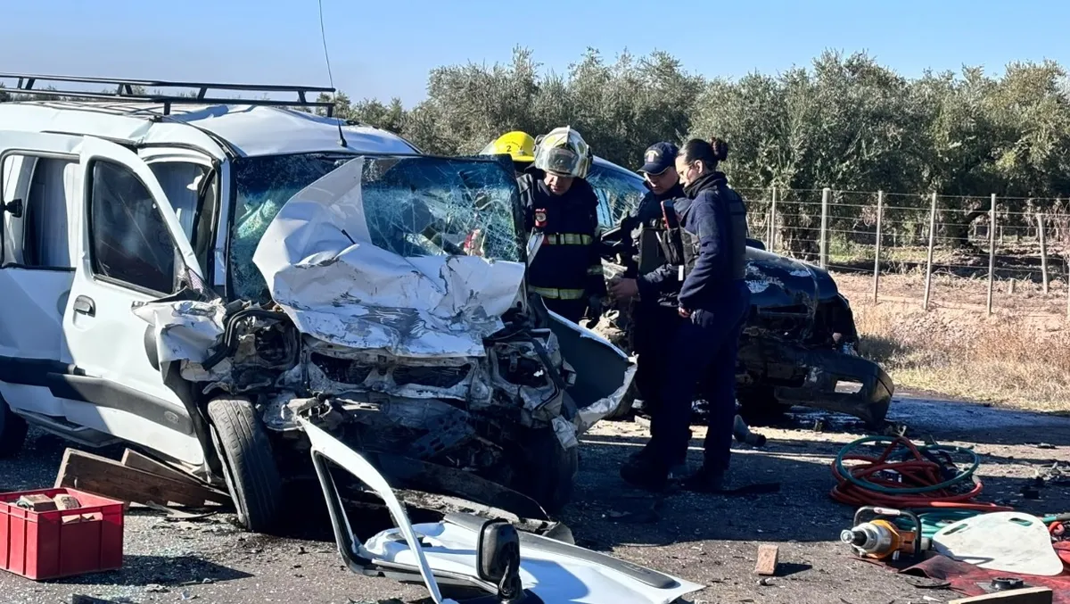 Cortaron la ruta 60 tras un violento choque frontal con varios heridos